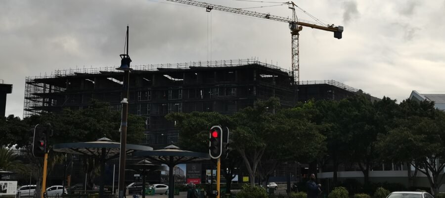 Crane Hire and Rigging Services in Cape Town. Mergency Machine Moving Cape Town.