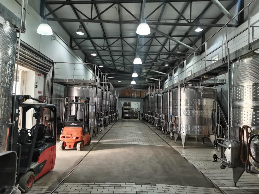 Rigging & Machine Moving for the Winemaking Industry in the Western Cape